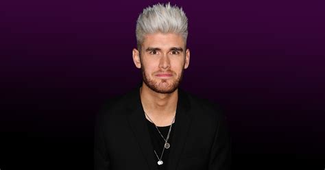 ‘American Idol’ alum Colton Dixon says 1 of his twins .